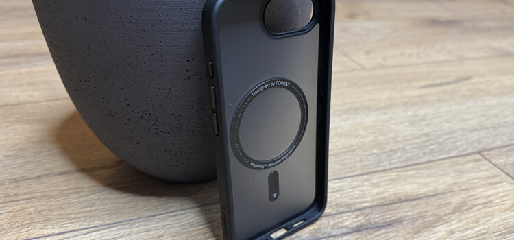 Torras Guardian Case for iPhone 16 Pro – Solid Protection with Customizable Style