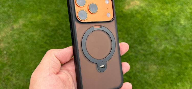 Torras 360 Ostand Case for iPhone 17 Pro – Functional Design with Built-In Stand